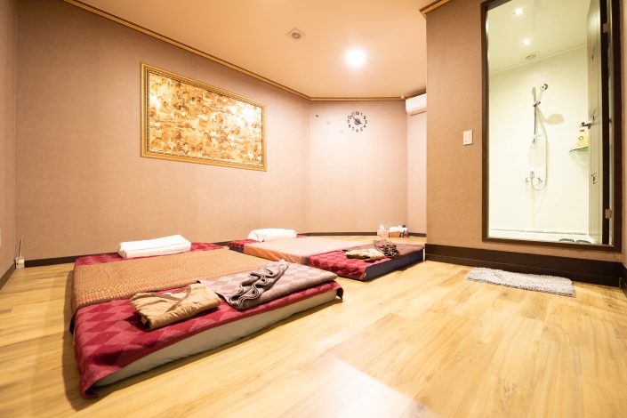 상인동 태국관리사 마사지샵 휴타이의 쾌적한 관리실 내부 모습