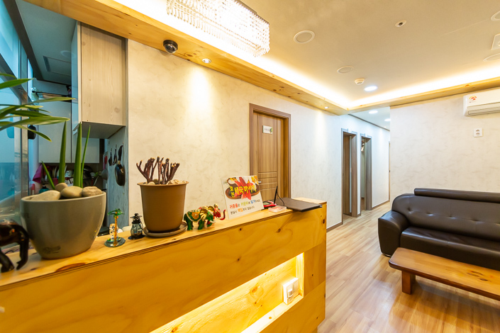 행암동 스웨디시 전문 효천태국테라피의 깔끔하고 정돈된 내부 전경