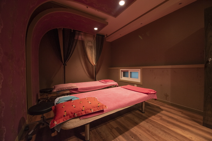 점봉동 태국마사지 전문 힐링손맛타이의 깔끔하고 정돈된 내부 전경