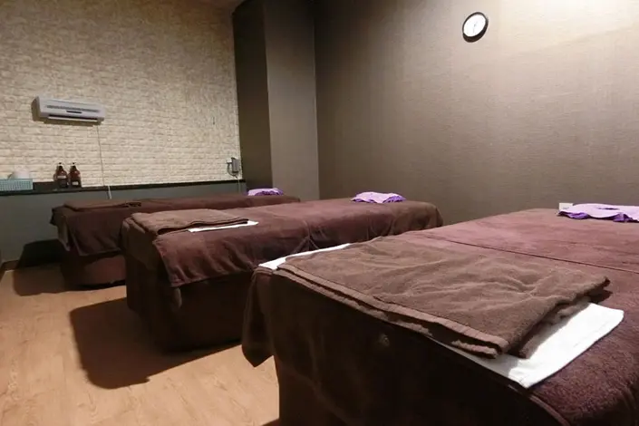 중국마사지 서비스가 제공되는 영천동 차이나바디&풋샵 매장 내부 사진