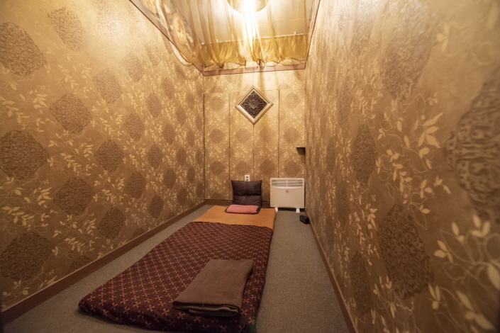 태국마사지 서비스가 제공되는 교동 내츄럴타이 매장 내부 사진