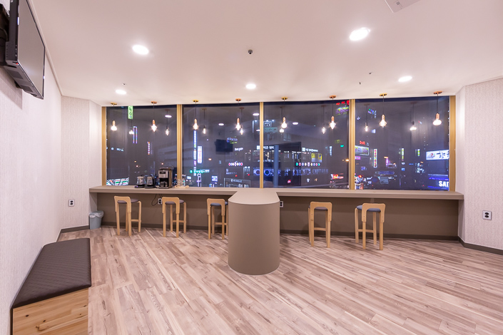 대청동 중국마사지 전문 착한아로마의 깔끔하고 정돈된 내부 전경