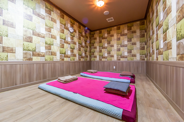 수송동에 위치한 타이, 아로마, 건식/스포츠, 스웨디시 서비스 가능 태국전통테라피 시설