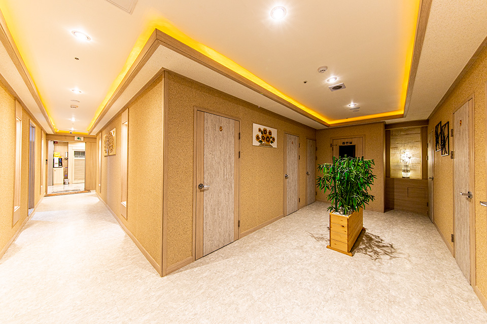 논현동 명품테라피 - 태국마사지 관리를 위한 최적의 힐링 공간