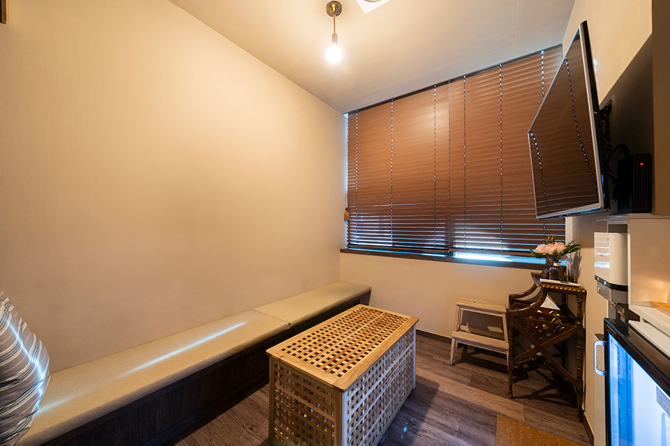 가산동 태국마사지 전문 인타이의 깔끔하고 정돈된 내부 전경