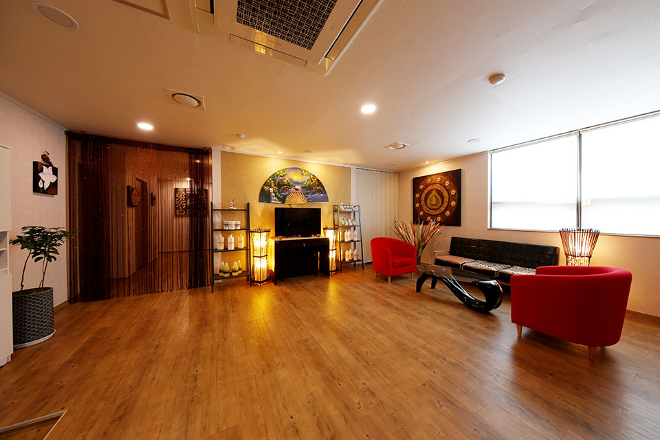 가락시장역,문정역,장지역 주변 태국마사지 추천 매장 더힐타이의 전체적인 인테리어 모습