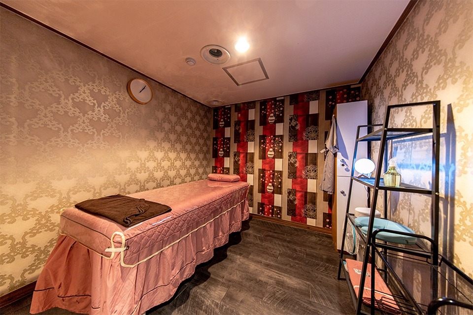 신이문역,먹골역,중화역,상봉역 주변 스웨디시 추천 매장 쿨스웨디시&아로마의 전체적인 인테리어 모습