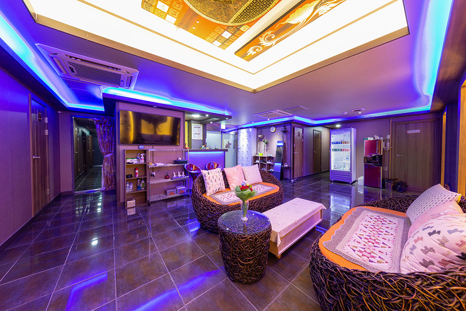 정왕동 태국마사지 전문 러시아아로마테라피의 깔끔하고 정돈된 내부 전경