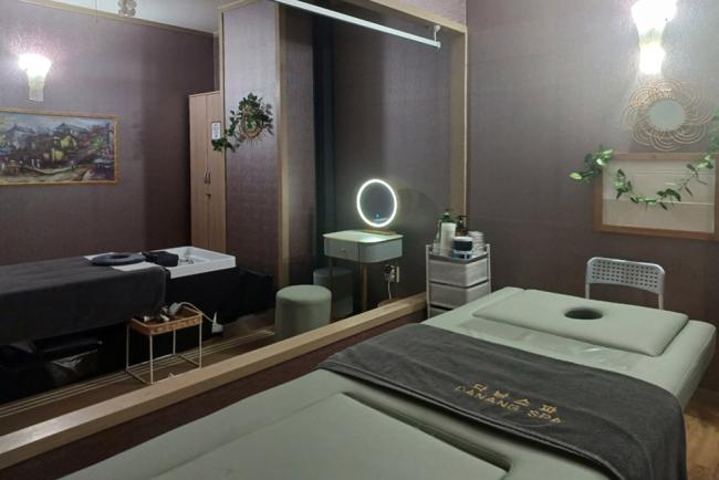 성서산업단지역 주변 베트남관리 추천 매장 다낭스파의 전체적인 인테리어 모습