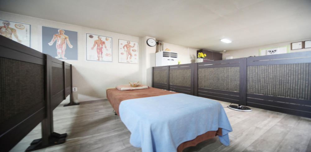 연신내역,역촌역,불광역,독바위역,녹번역 주변 한국마사지 추천 매장 약손의 전체적인 인테리어 모습