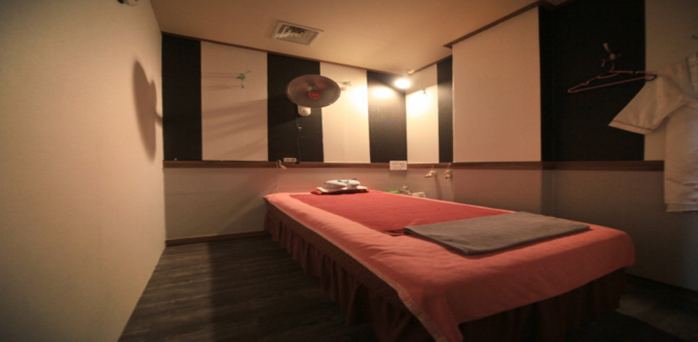 힐링전통테라피 - 역삼동 역삼역,신논현역 인근 주차가능, 샤워가능, 커플실, 수면가능, 단체예약 완비된 마사지 시설