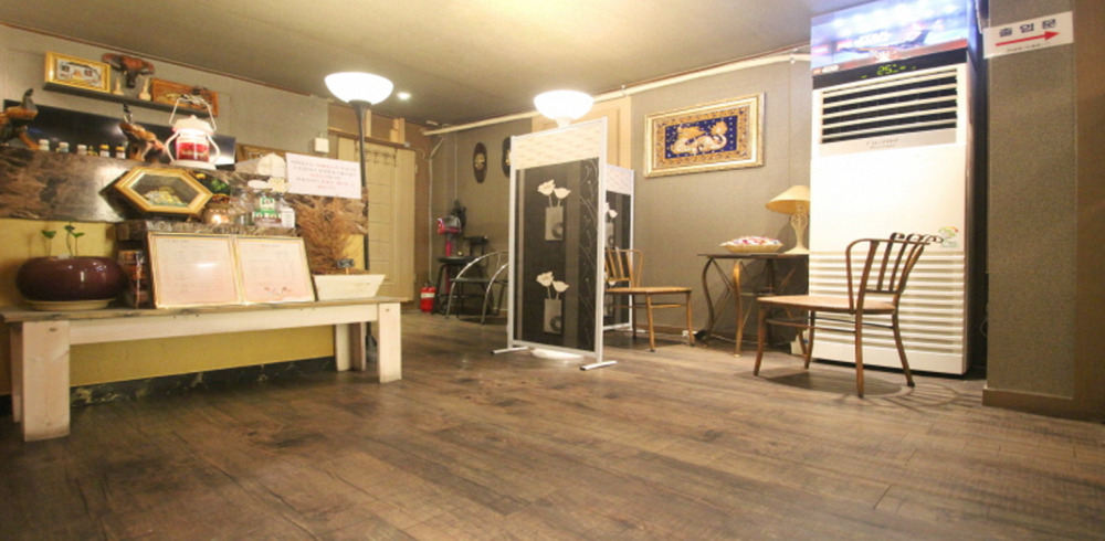 방배역 주변 JJ태국전통 매장 주요 시설 및 인테리어 사진