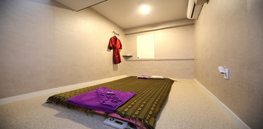 독산동 태국관리사 마사지샵 아네스의 쾌적한 관리실 내부 모습