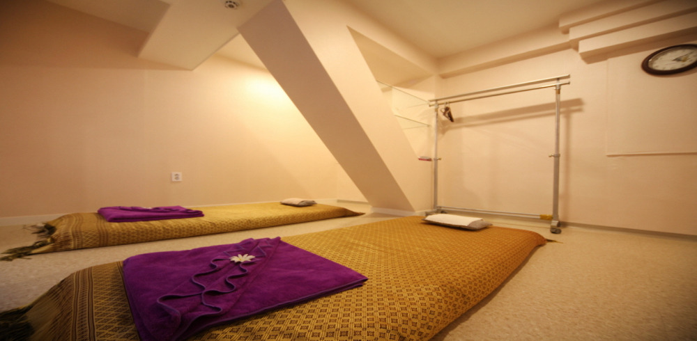 독산동 태국관리사 마사지샵 아네스의 쾌적한 관리실 내부 모습