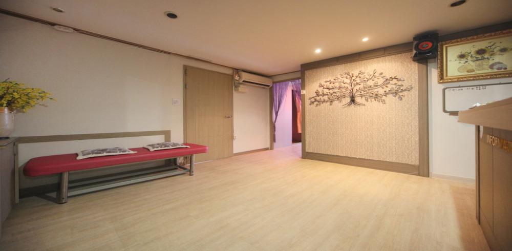 역삼동 중국마사지 전문 엔젤아로마의 깔끔하고 정돈된 내부 전경