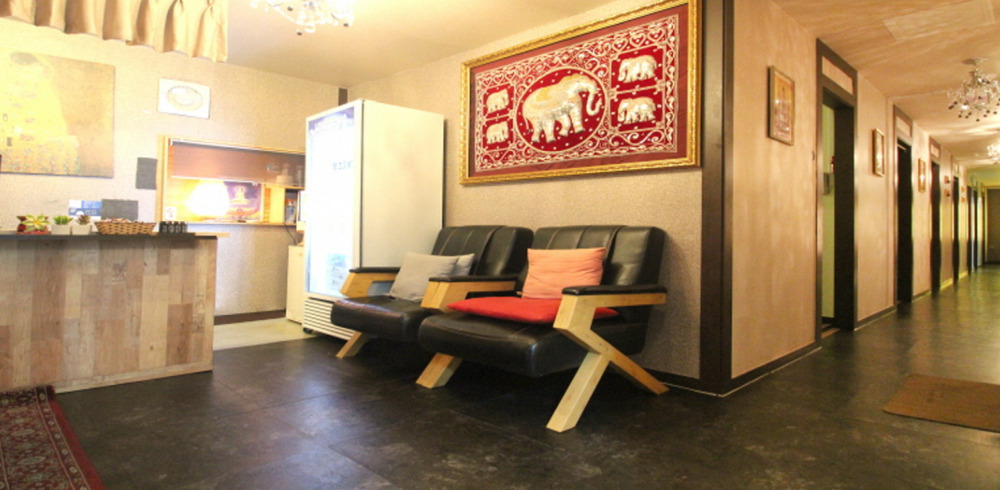 논현동 태국관리사 마사지샵 블루타이의 쾌적한 관리실 내부 모습