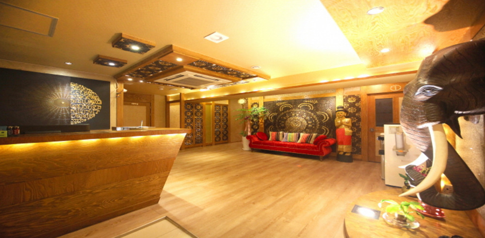 왓포태국 - 성내동 올림픽공원역,둔촌동역,둔촌오륜역 인근 태국마사지 전문 마사지 매장 전경