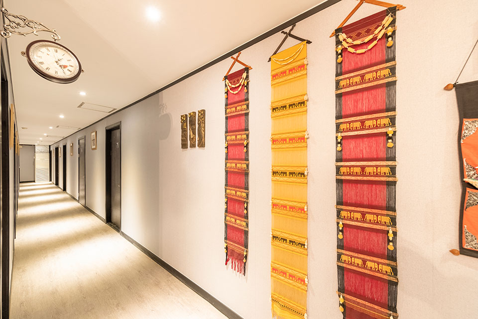 신림동 태국마사지 전문 타이수코의 깔끔하고 정돈된 내부 전경