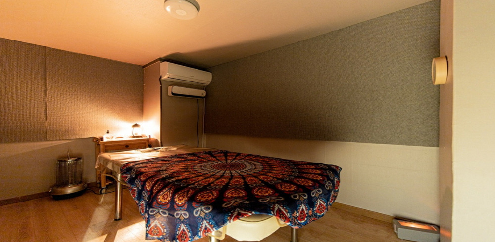 봉천동 스웨디시 전문 블루문스웨디시의 깔끔하고 정돈된 내부 전경