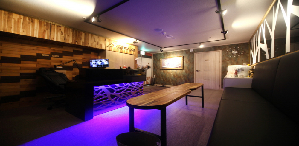 하길리 한국마사지 전문 향남마린스파의 깔끔하고 정돈된 내부 전경