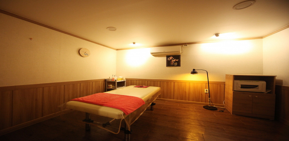 한국마사지 서비스가 제공되는 서정동 수힐링마사지 매장 내부 사진