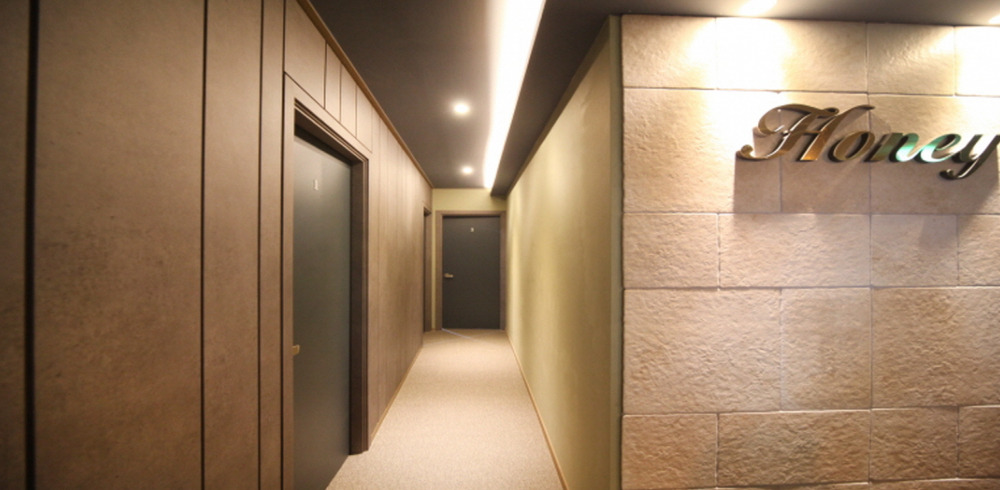 스웨디시 서비스가 제공되는 인계동 허니테라피 매장 내부 사진