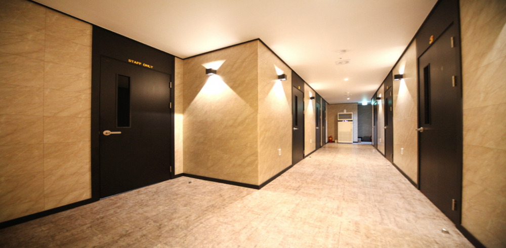 상현동 스웨디시 전문 광교 퀸테라피의 아늑하고 프라이빗한 분위기