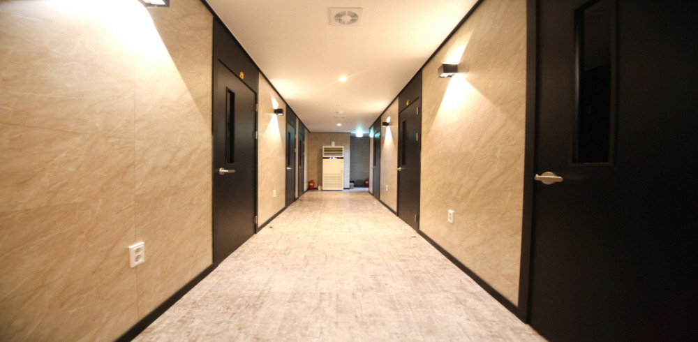 상현역에 위치한 아로마, 스웨디시 서비스 가능 광교 퀸테라피 시설