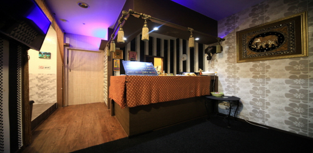 휴테라피 - 장기동 장기역 인근 태국마사지 전문 마사지 매장 전경