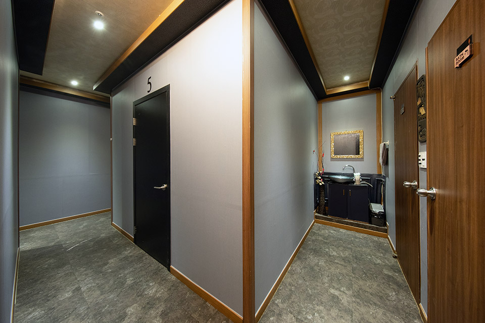 이동 파타야샵 주차가능, 샤워가능, 커플실, 수면가능, 단체예약 완비된 시설 사진