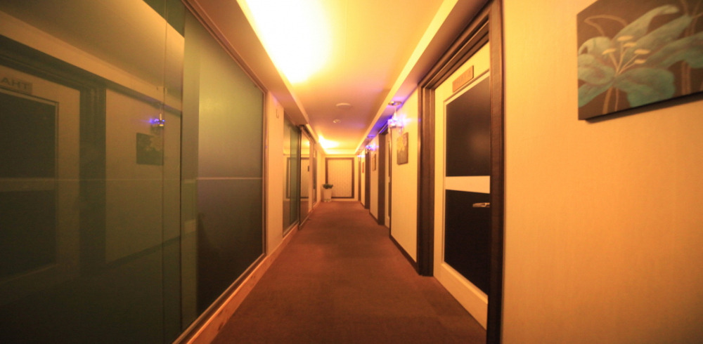 태국마사지 서비스가 제공되는 곡반정동 청담프리미엄 매장 내부 사진