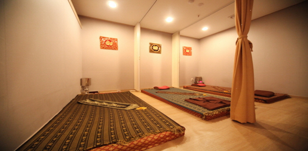 신원동 태국관리사 마사지샵 탑테라피의 쾌적한 관리실 내부 모습