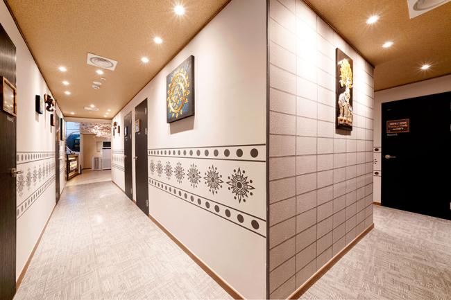 역동 태국관리사 마사지샵 썸타이테라피의 쾌적한 관리실 내부 모습