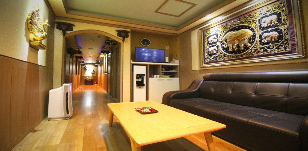 남양리 태국관리사 마사지샵 편백힐링타이의 쾌적한 관리실 내부 모습