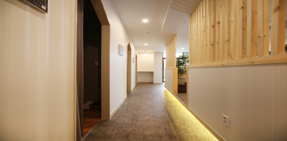 태국마사지 서비스가 제공되는 향동동 라이타이 매장 내부 사진