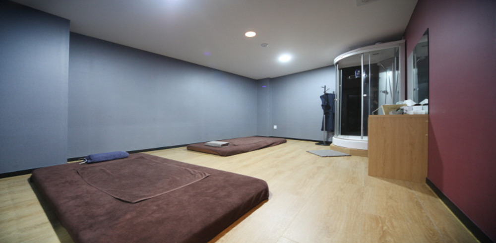 가납리 인근 태국관리사 마사지 전문 힐링테라피의 아늑한 내부 시설 안내
