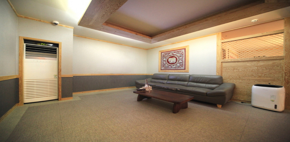 태국마사지 서비스가 제공되는 서정동 타이앤타이 매장 내부 사진