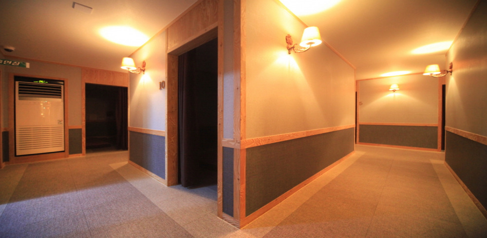 송탄역 주변 태국마사지 추천 매장 타이앤타이의 전체적인 인테리어 모습