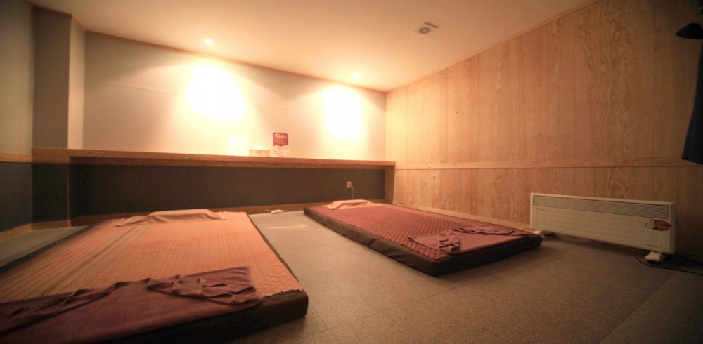 서정동 태국관리사 마사지샵 타이앤타이의 쾌적한 관리실 내부 모습