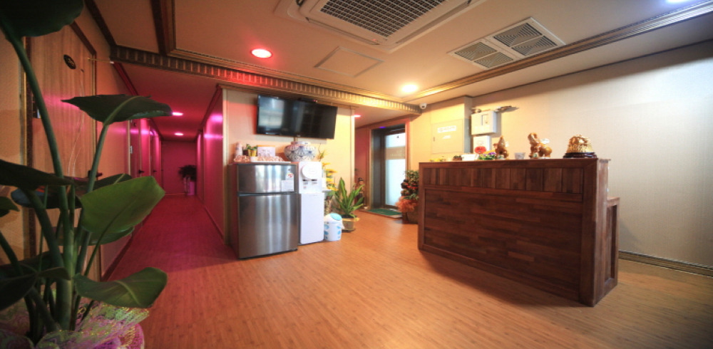 청담수타이 - 상일동 강일역 인근 태국마사지 전문 마사지 매장 전경