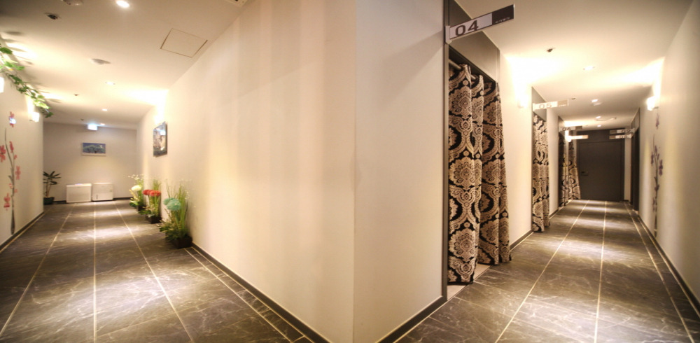 수내역 인근 아로마, 건식/스포츠, 커플관리, 풋케어 서비스가 제공되는 수기명가의 전체 시설