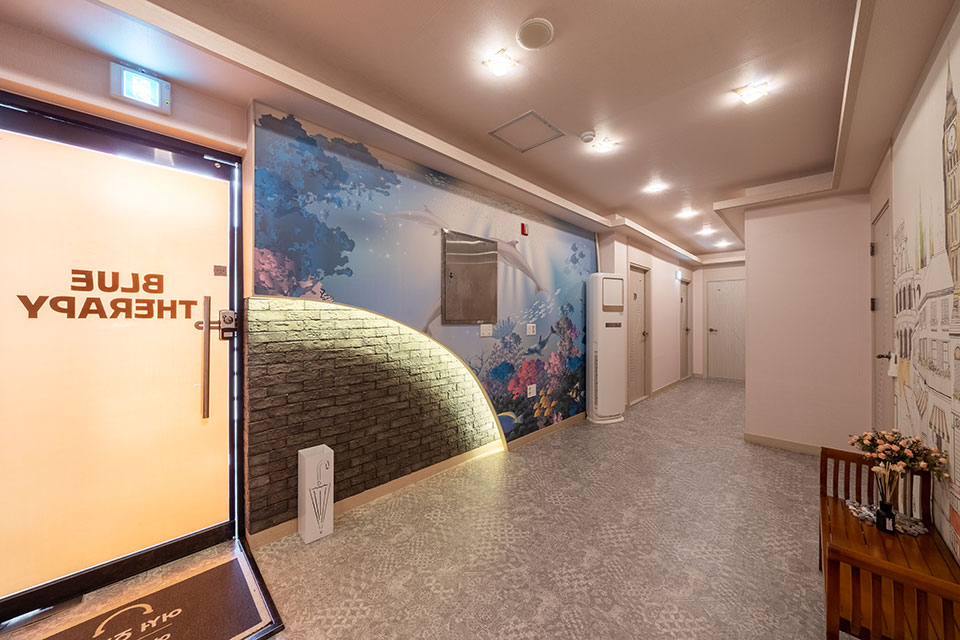 두산동 스웨디시 전문 앤유의 깔끔하고 정돈된 내부 전경