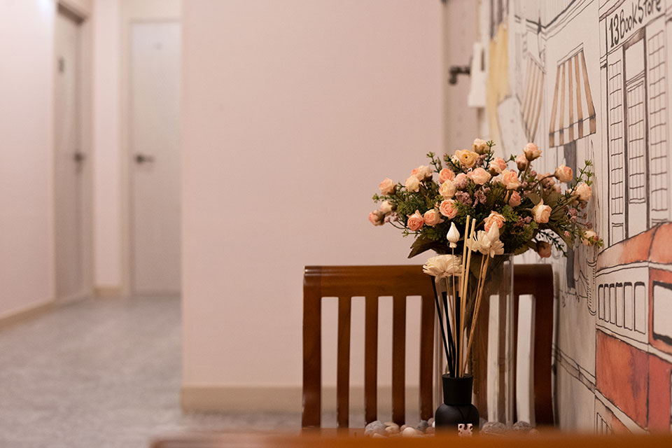 두산동 스웨디시 전문 앤유의 깔끔하고 정돈된 내부 전경