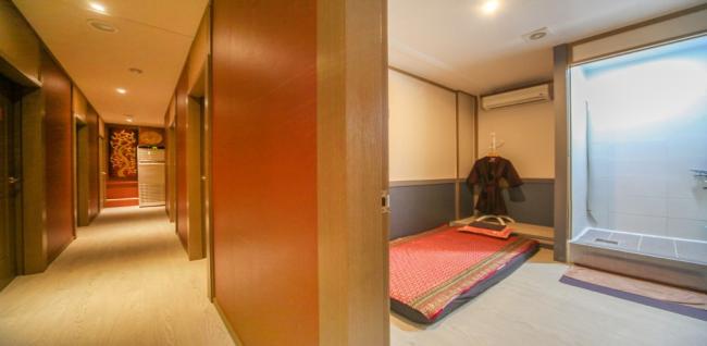 용산역,죽전역 주변 휴타이아로마 매장 주요 시설 및 인테리어 사진