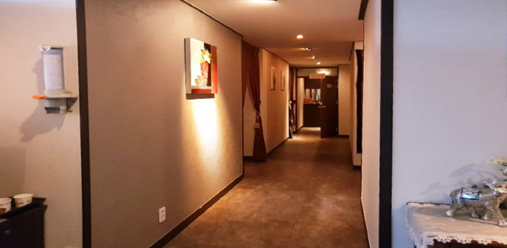 재송동 태국관리사 마사지샵 다타이의 쾌적한 관리실 내부 모습