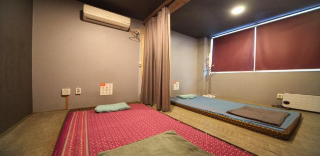 태국마사지 서비스가 제공되는 우동 텐타이 매장 내부 사진