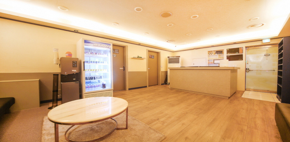 오렌지아로마 - 성정동 두정역 인근 주차가능, 24시간, 샤워가능, 단체예약 완비된 마사지 시설