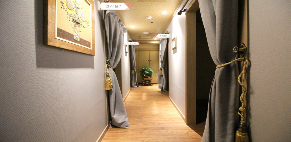 두정동 주변 사와디전통타이 매장 주요 시설 및 인테리어 사진