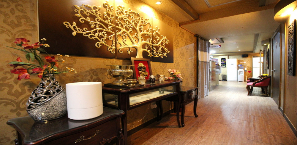 두정동 주변 사와디전통타이 매장 주요 시설 및 인테리어 사진