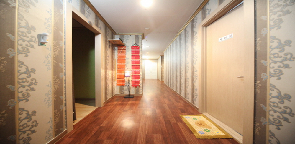 태국마사지 서비스가 제공되는 불당동 누엇타이 매장 내부 사진